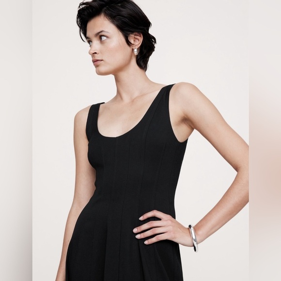 NWT! Banana Republic Black Crepe Scoop-Neck Midi Dress - Multiple Sizes - Picture 3 of 7